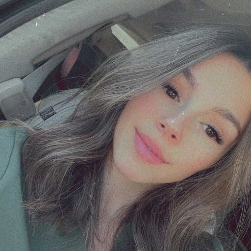 Gabby Dealmeida
